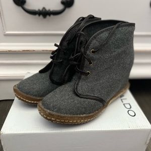 Aldo wedge flannel gray shoes